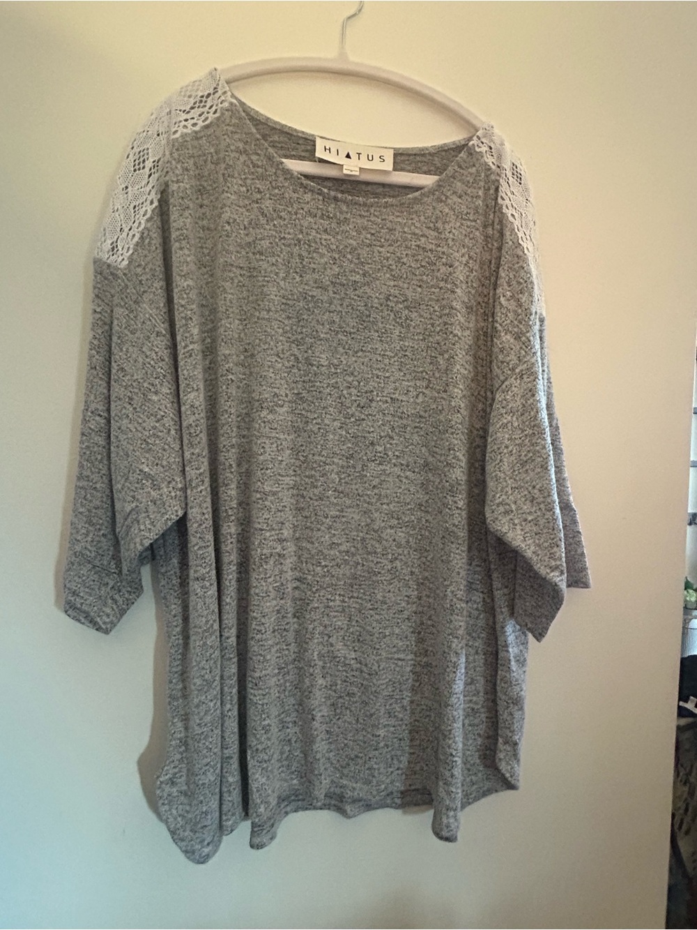 Hiatus Women's Gray Lace-Shoulder Relaxed Top